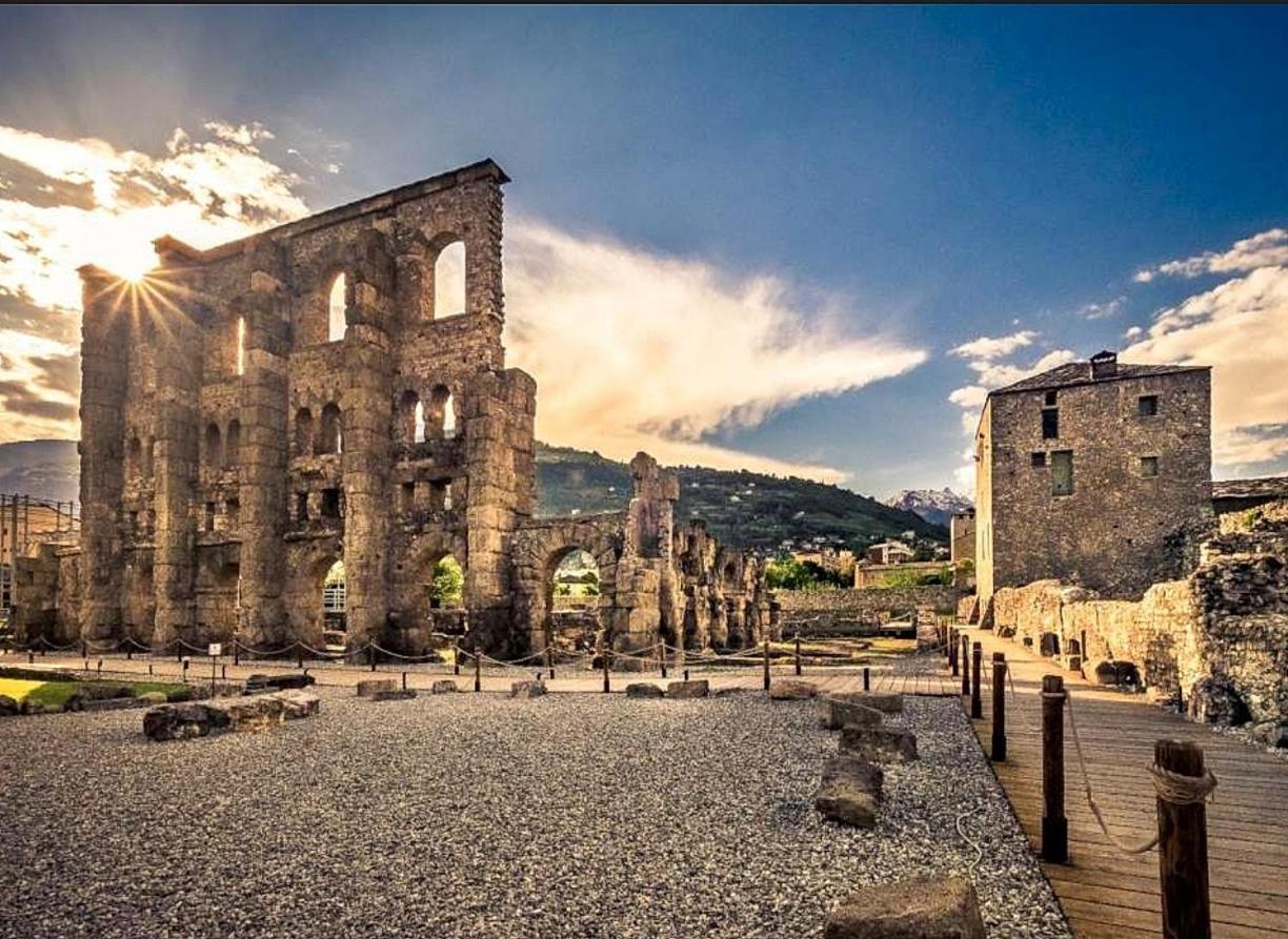 Maison Bodroz Appartamento Charme Aosta Exterior photo